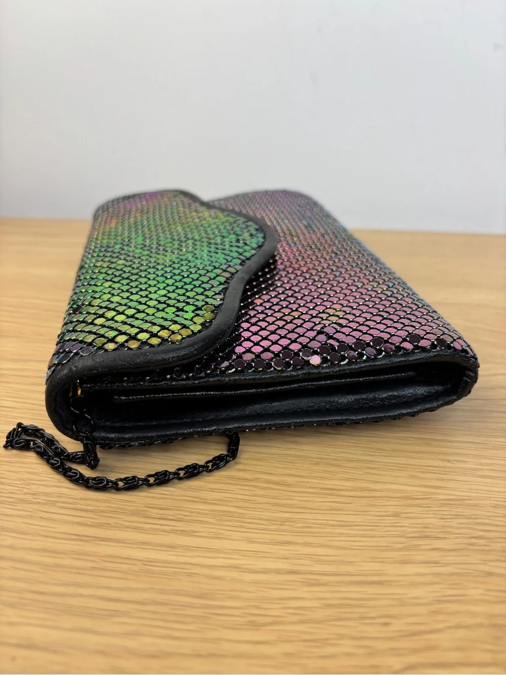 Metal Mesh Iridescent‎ Envelope Clutch With Chain
